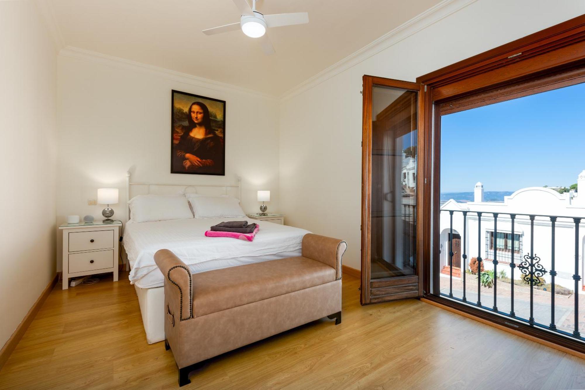 Stylish 3 Bed House 2 Bathrooms, With Patio, Roof Terrace And Communal Pool 5 Minutes Away From The Beautiful Spanish White Village Of Casares Pueblo And Only 20 Mins From The Sea Екстериор снимка